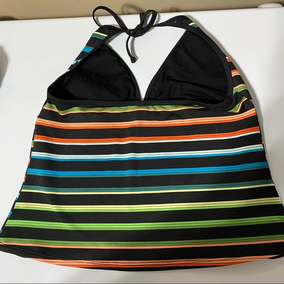 Women’s size 16 2 piece baiting suit - Picture 4 of 9